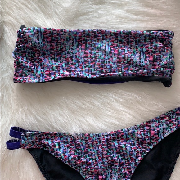 Reverseable bikini set color pixeled and black - Picture 2 of 16